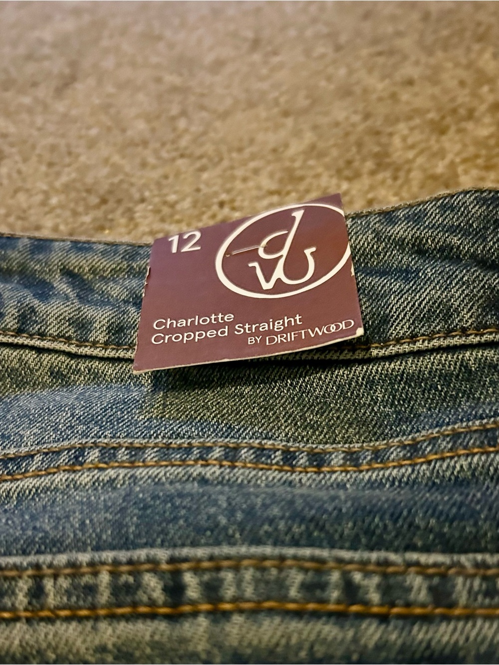 NWT Driftwood Charlotte Cropped Straight Blue Jeans Floral Embroidered Size 12 - Picture 10 of 11